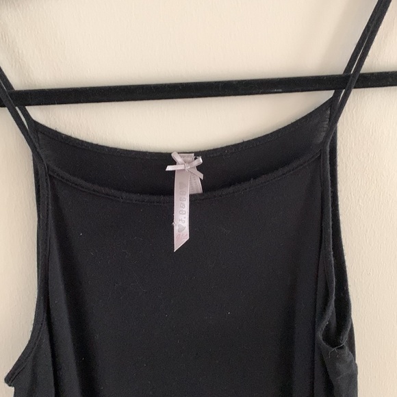 Black dress - Picture 3 of 3